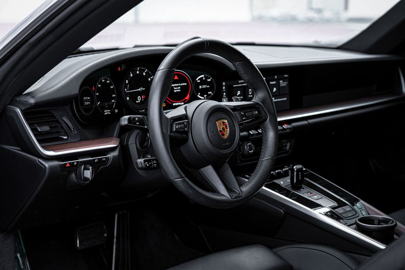 Porsche 911 Carrera 4S 3.0L (380 HP) Coupe