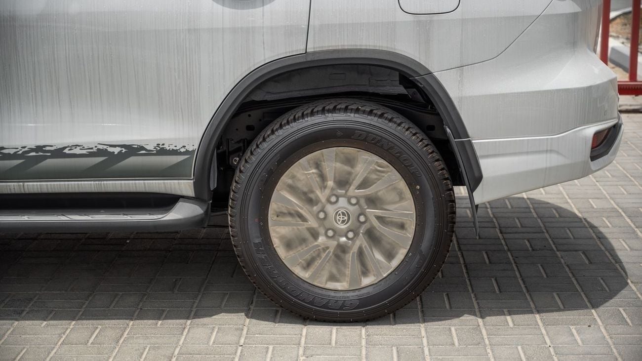 تويوتا فورتونر GXR TOYOTA FORTUNER 4.0 HIGH -2025YM