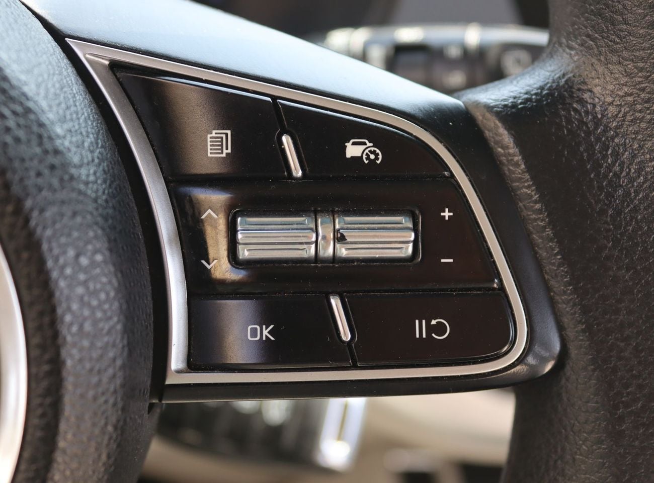 Kia Carens Smartstream 1.5L A/T 1.5L A/T -KIA CARENS 2023 - GCC - 4(V) - Accident-free -7 Seats -In excellent c