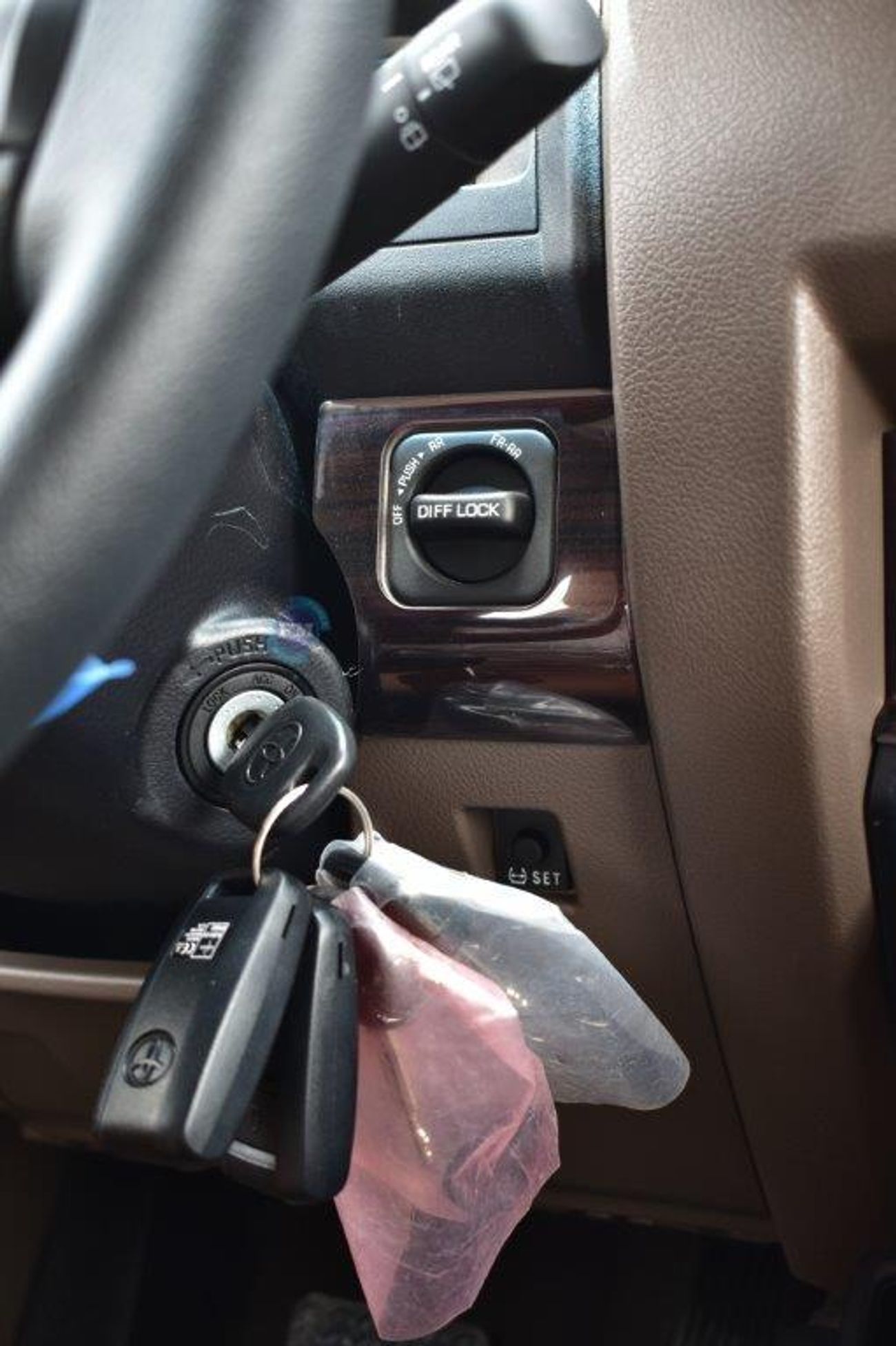 Toyota Land Cruiser 70 71 Hardtop V6 4.0L Petrol 4WD Automatic