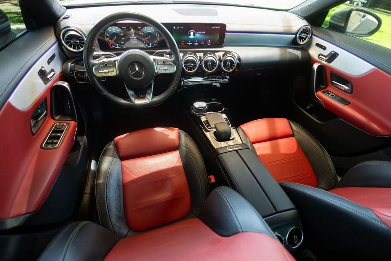 Mercedes-Benz CLA 250 Premium + 2.0L