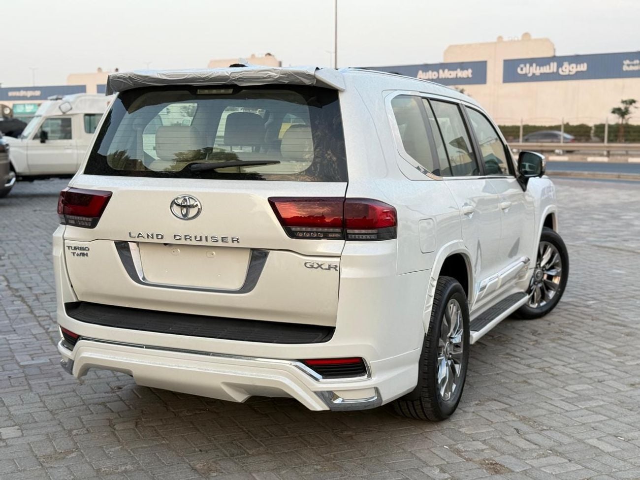 تويوتا لاند كروزر GXR 4.6L