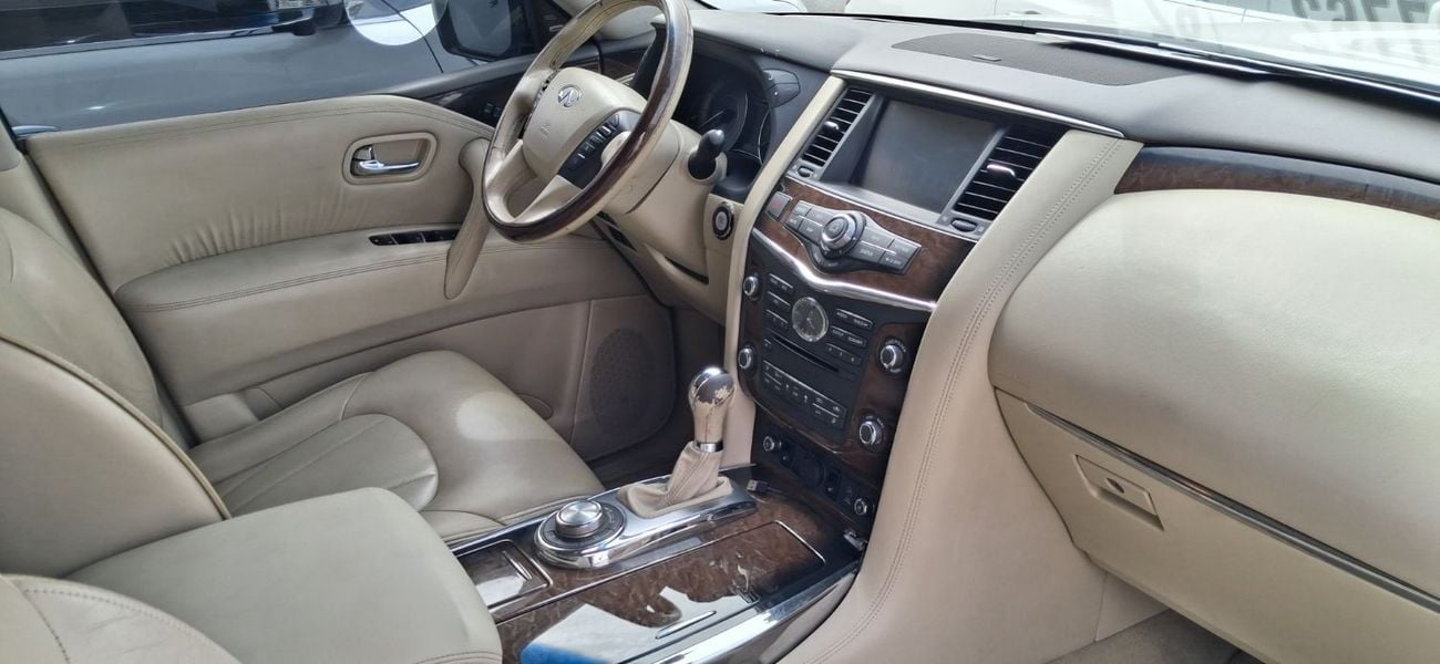 Infiniti QX80 Black Edition 8 5.6L