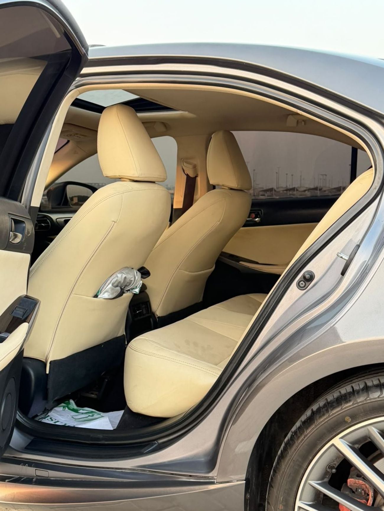 Lexus IS250 PRESTIGE Gulf specification, full option, sunroof