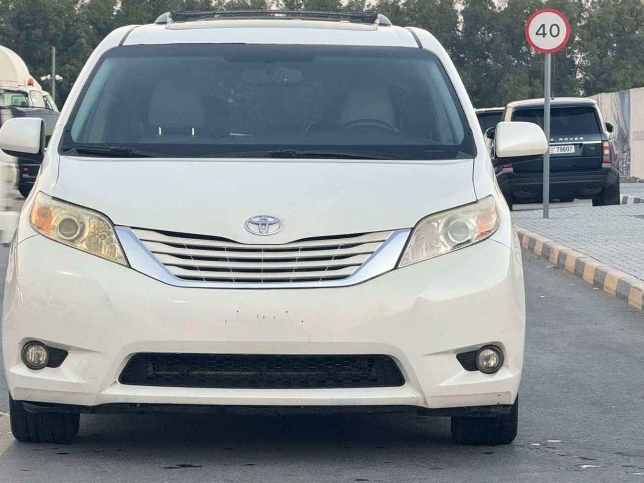 Toyota Sienna In excellent condition and requires no expenses