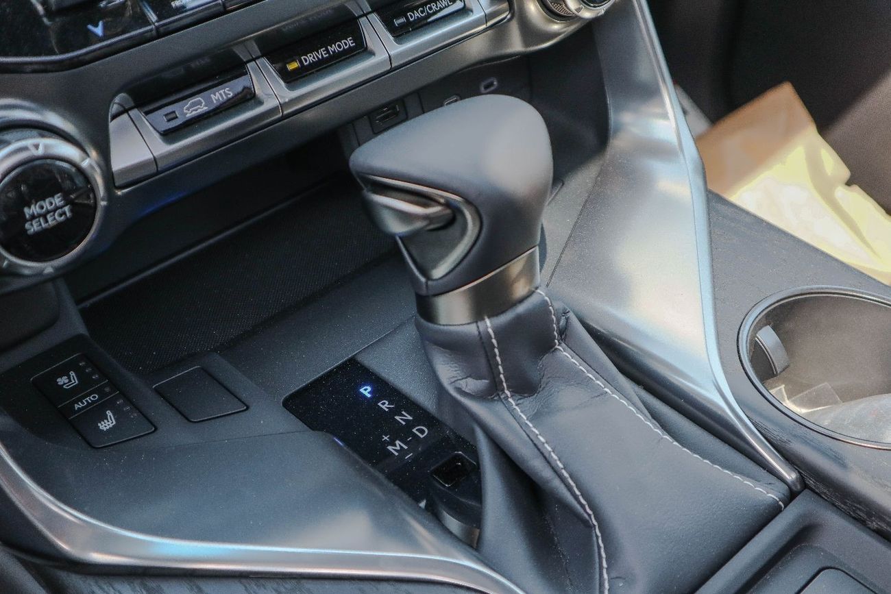 Lexus LX 600 2025 Lexus LX600 (3.5L Twin-Turbo V6, 4WD, Green Color SUV)