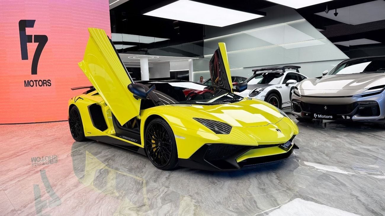 Lamborghini Aventador 6.5L V12 Lamborghini Aventador SV 2016 - LP 750-4 SV Roadster - Yellow (Giallo)