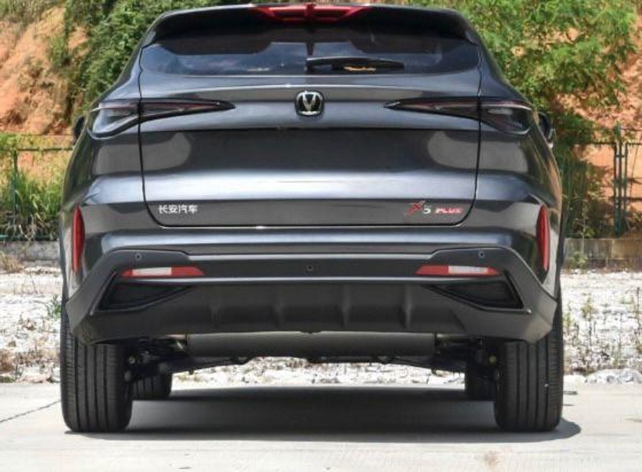 تشنجان x5 بلس X5 Plus 1.5L Petrol FWD 2026 Export Price @ 54,500 AED