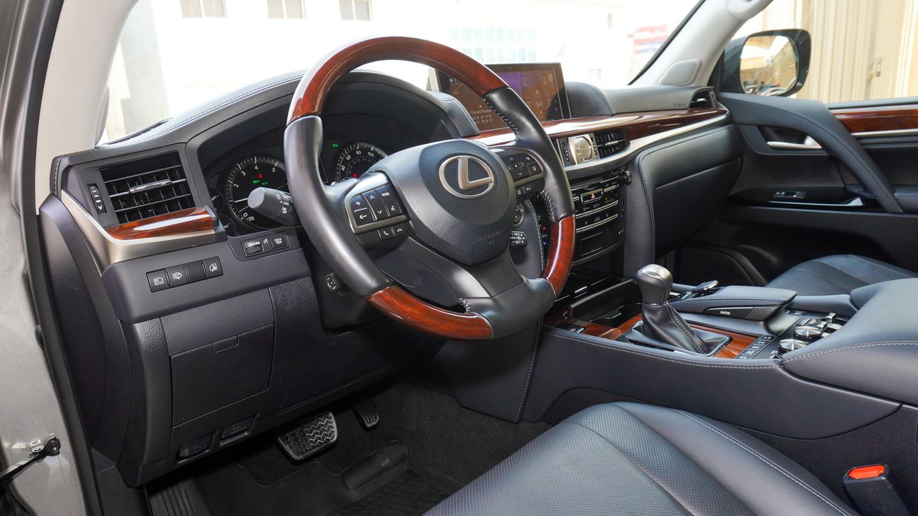 لكزس LX 570