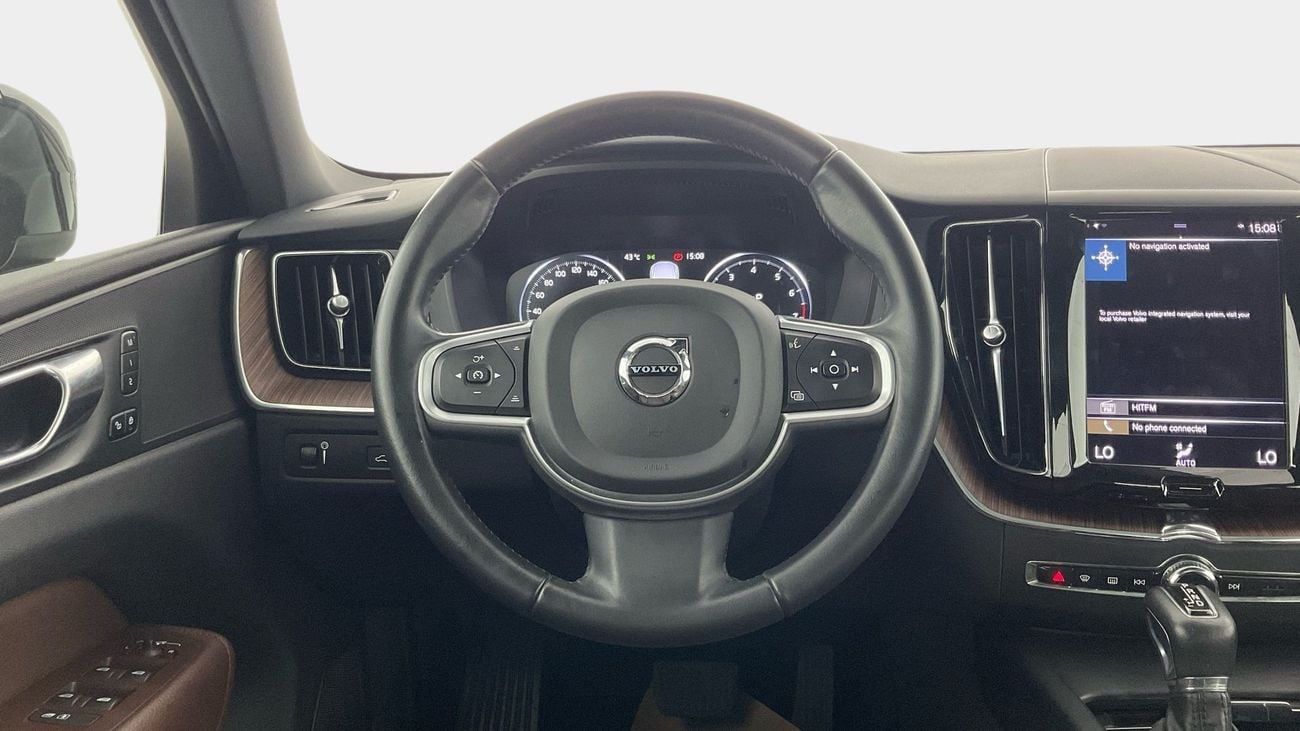 فولفو XC 60 MOMENTUM | شامل الضمان | 0 ﺪﻔﻋﺓ ﺃﻮﻟﻯ