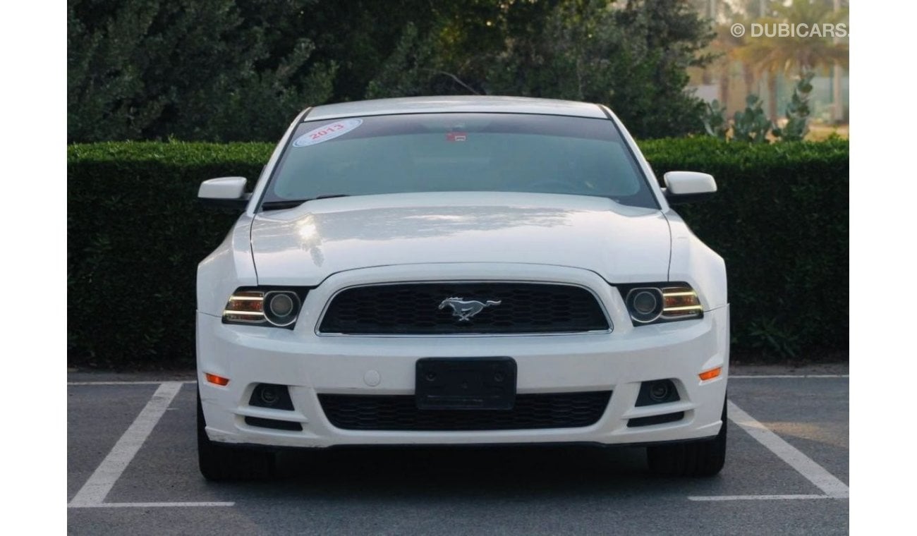 Ford Mustang Std Model 2013 Gulf 6 cylinders Automatic transmission in excellent condition Kilo meter 176000