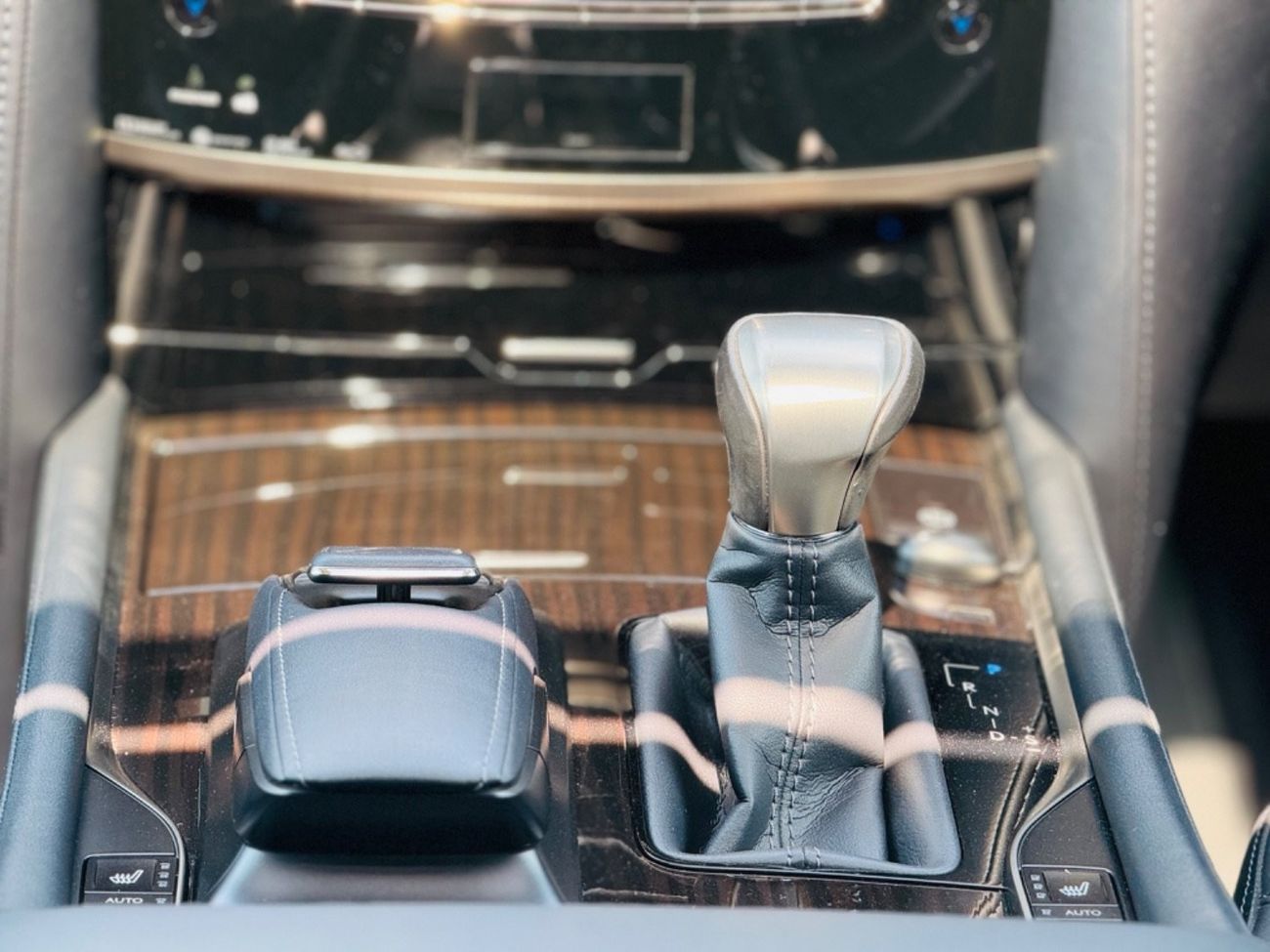 Lexus LX 570 Lexus 570 RHD