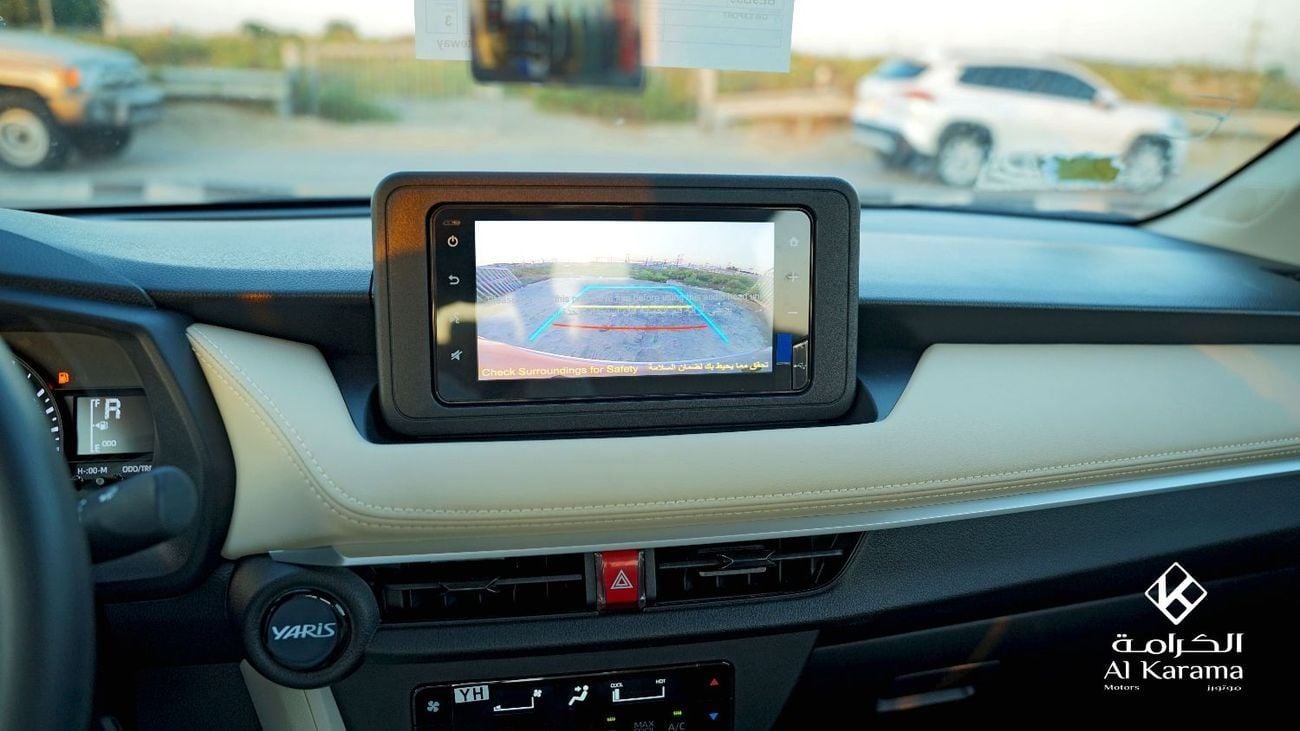 تويوتا يارس 1.3 لتر - تحكم مناخي | عجلات معدنية | كاميرا خلفية | نظام صوتي بشاشة لمس
