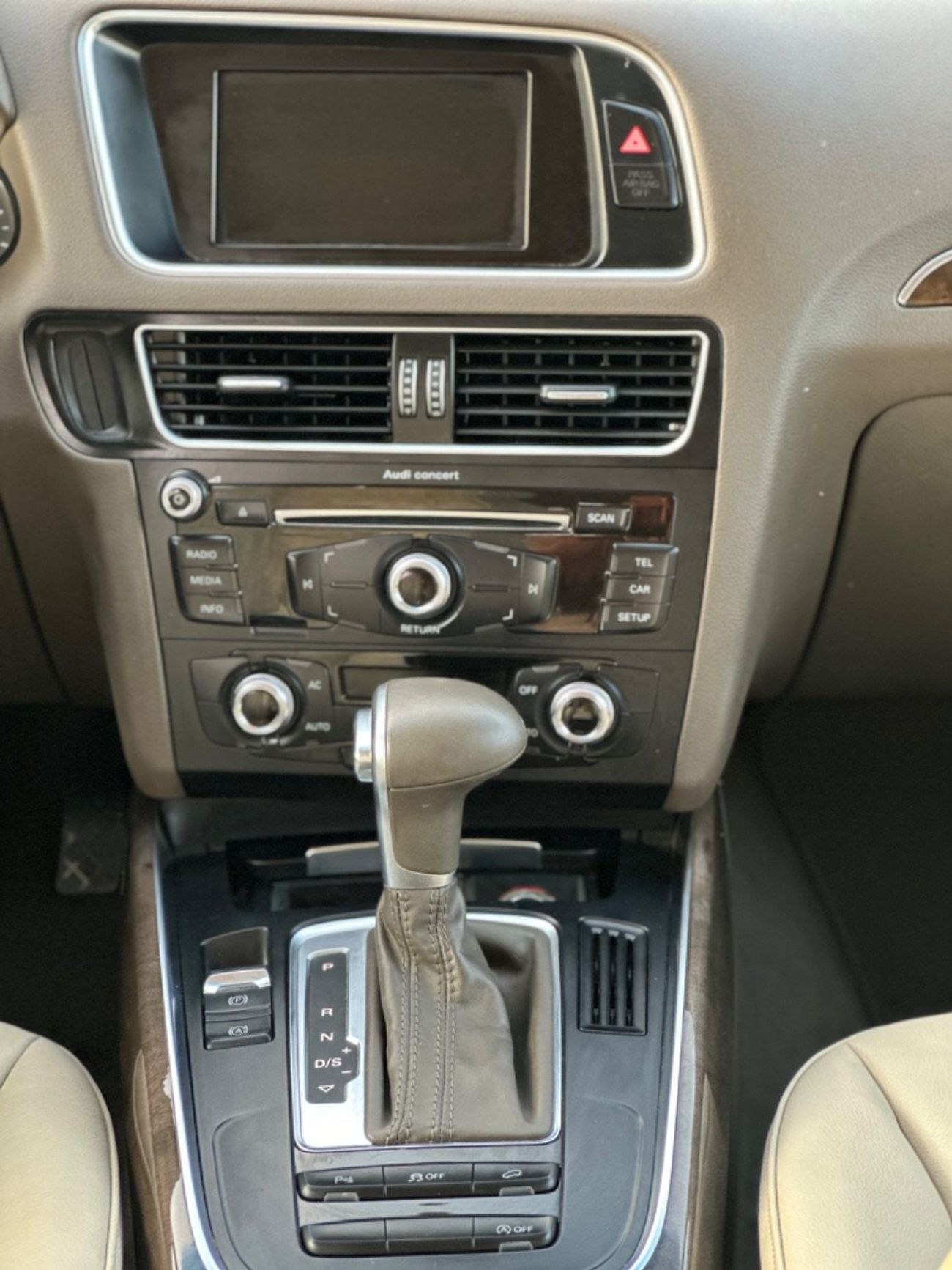 أودي Q5 S-لاين موديل 2014  خليجي حاله ممتازه جدااا من الداخل والخارج