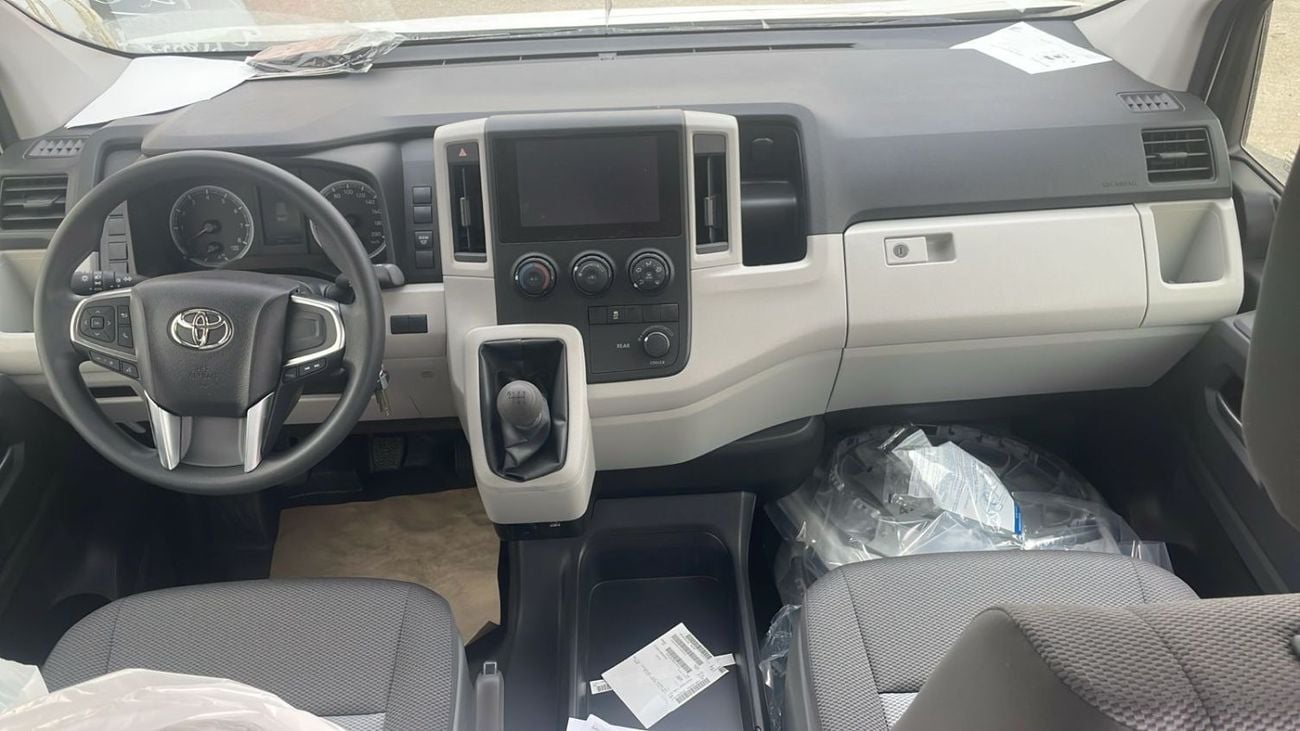 Toyota Hiace Toyota Hiace Toyota Hiace High roof 3.5L Petrol MT 13 Seaters-SUNROOF -SUPPORT HANDRAILS  2026 MODEL