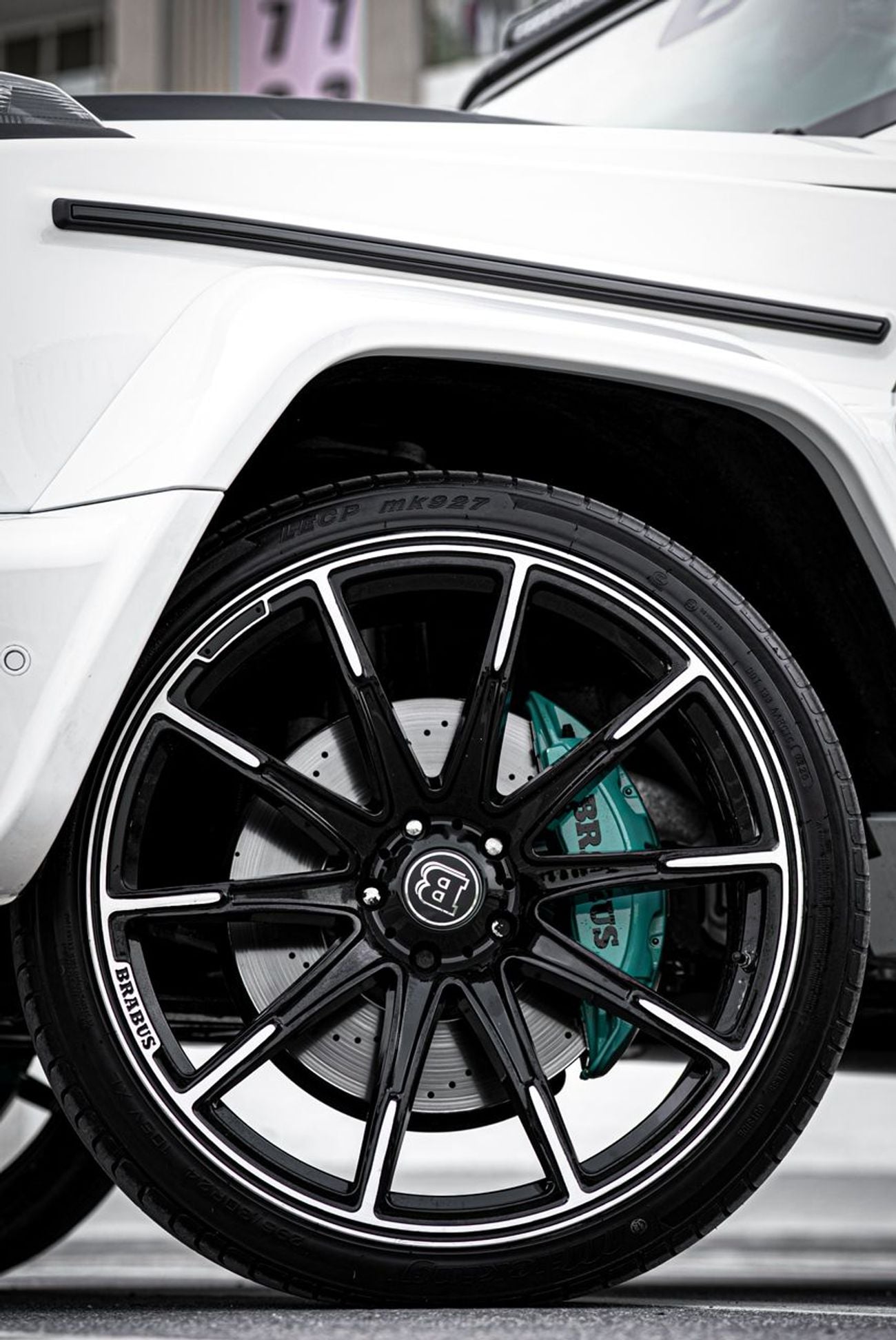 Mercedes-Benz G 63 AMG Std 4.0L Brabus Kit AMG