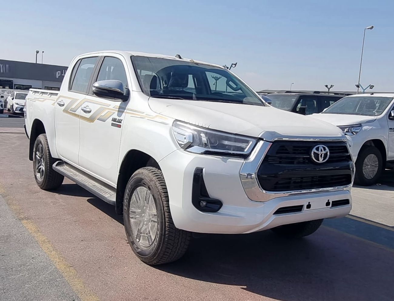 Toyota Hilux TOYOTA HILUX 2.4L DIESEL DOUBLE CABIN 4X4 GLX FULL OPTION MY 2025