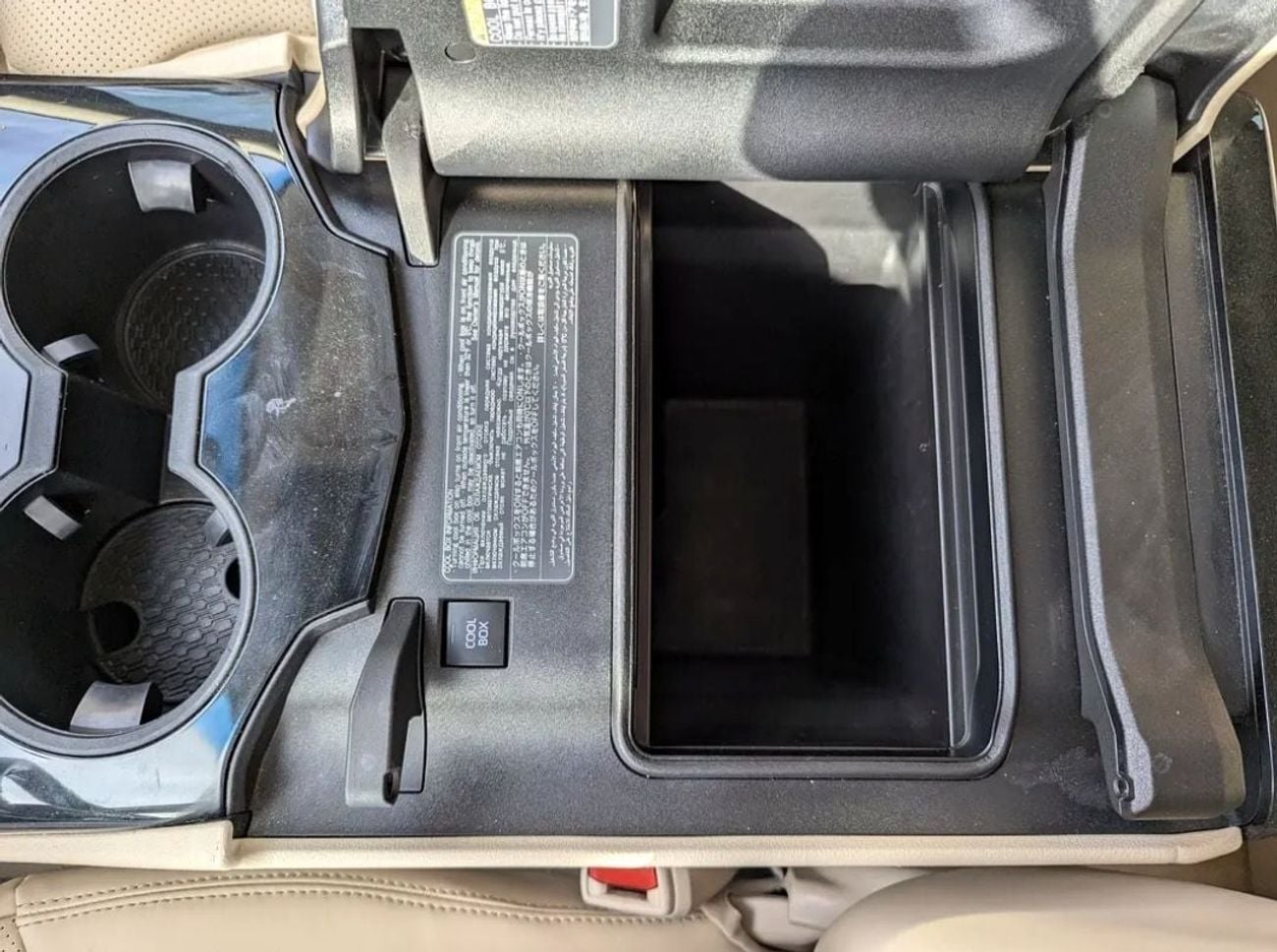 تويوتا لاند كروزر Toyota landcruise GXR 2022MODEL 4.0L v6 petrol Engine 299HP colour Black push start Transmission Aut