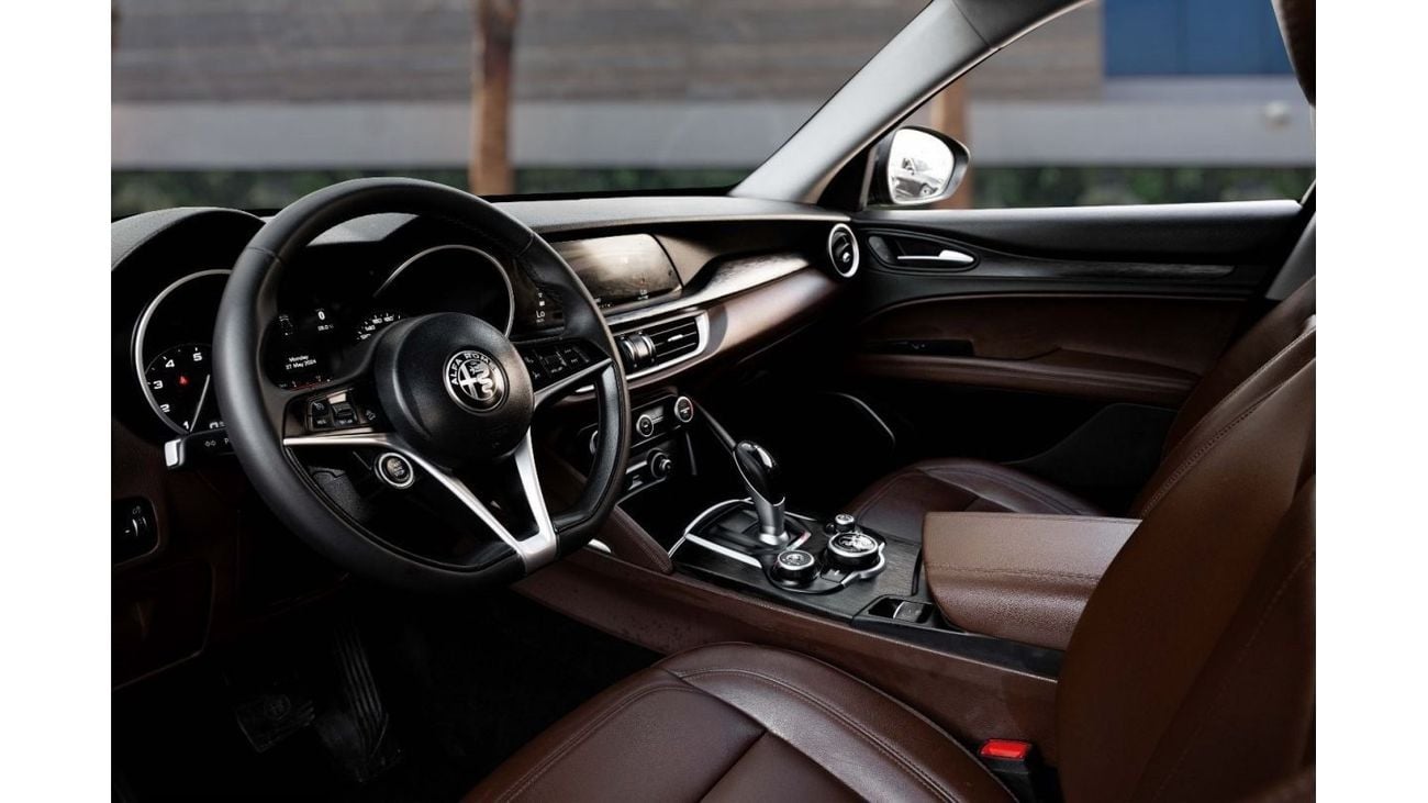 ألفا روميو ستيلفيو بريميوم | 1,860 P.M  | 0% Downpayment | Full Service History