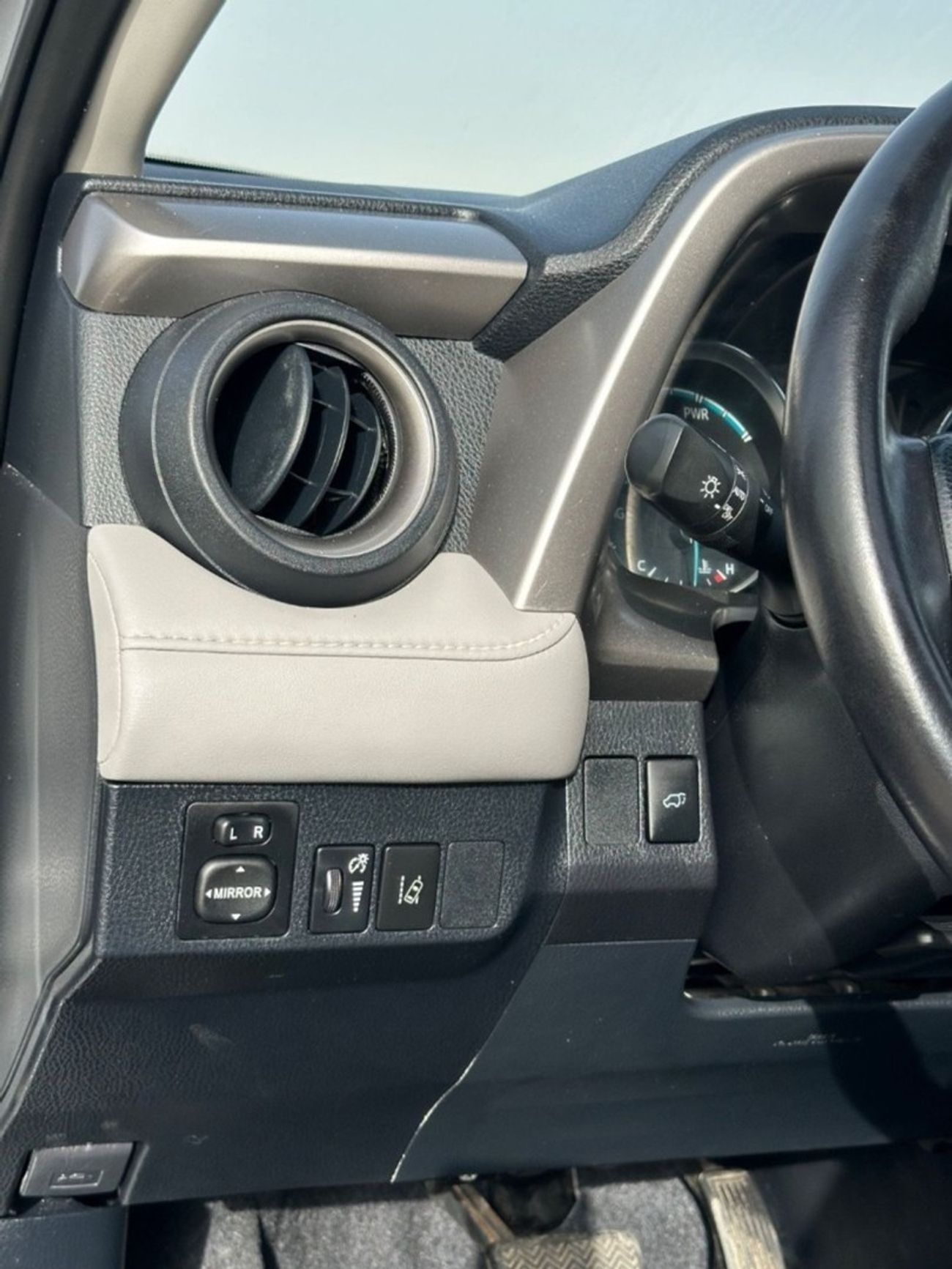 تويوتا راف ٤ Limited Hybrid Full Option