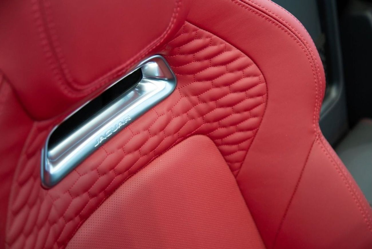 جاكوار F Type R-ديناميك  P450