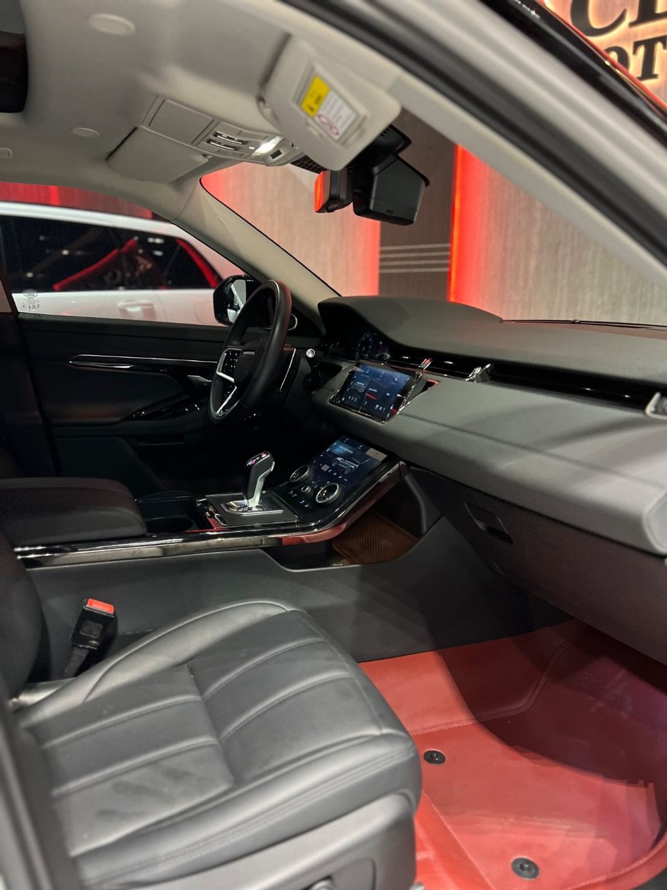 Land Rover Range Rover Evoque P250 SE 2.0L