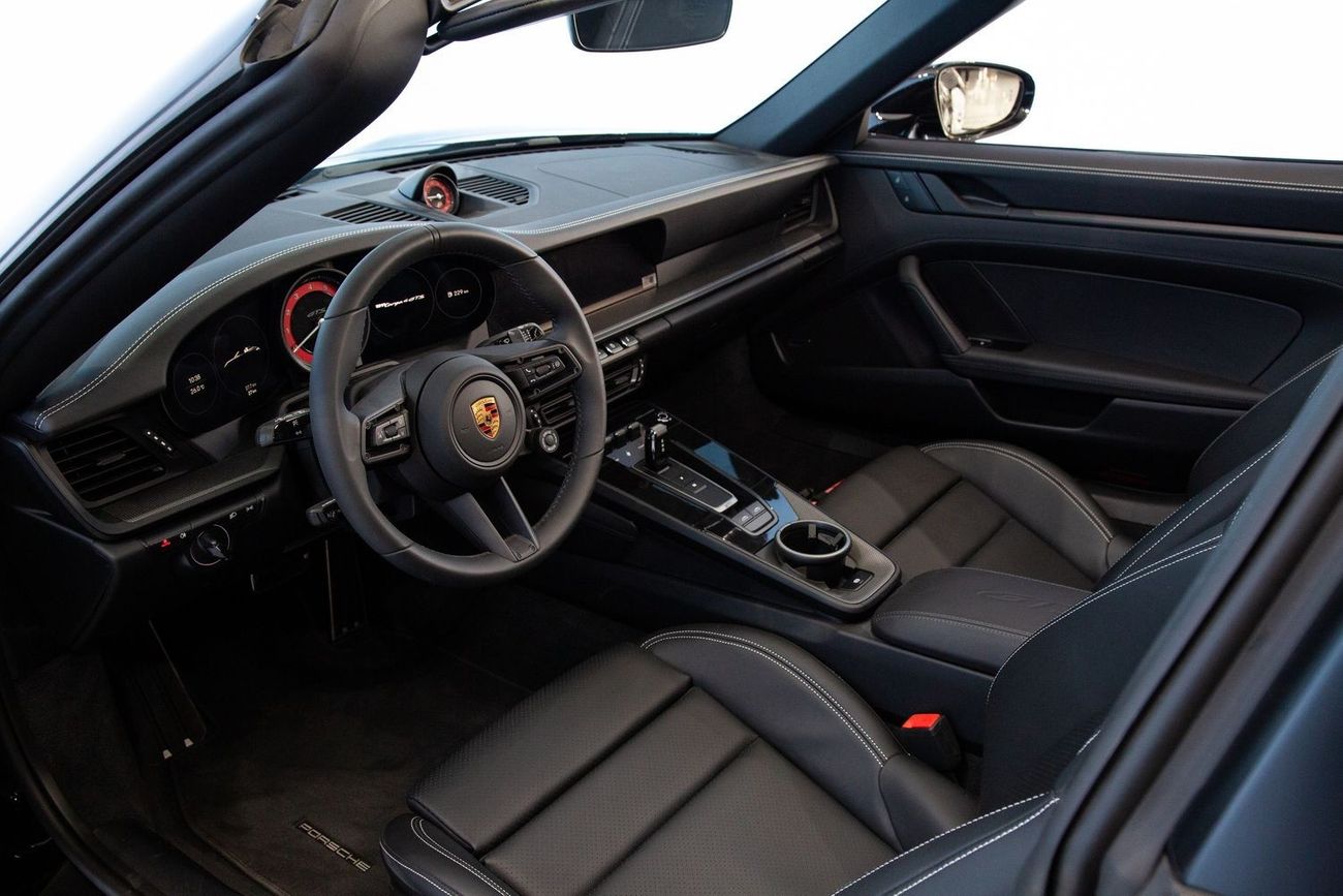 Porsche 911 TARGA 4 GTS