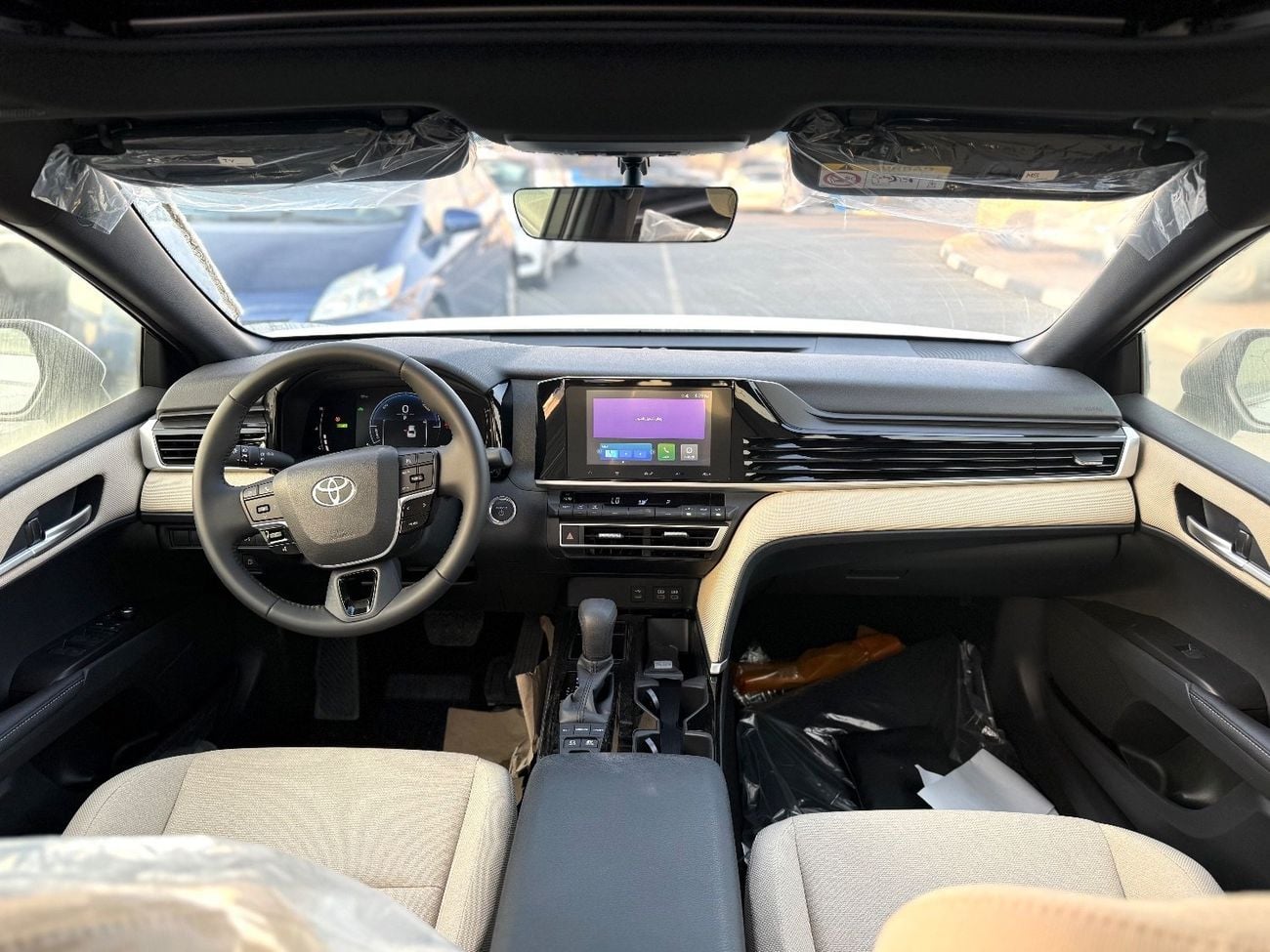 Toyota Camry XLE 2.5L Hybrid