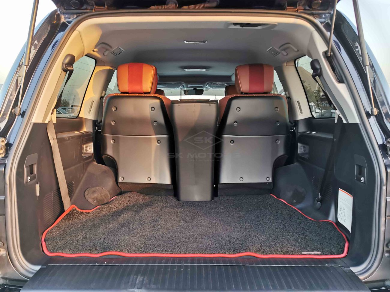 Toyota Land Cruiser 5.7L PETROL,20" ALLOY RIMS, BLACK EDITION WITH MBS KIT, MASSAGER SEATS, CRAWL CONTROL (CODE # VXR04)