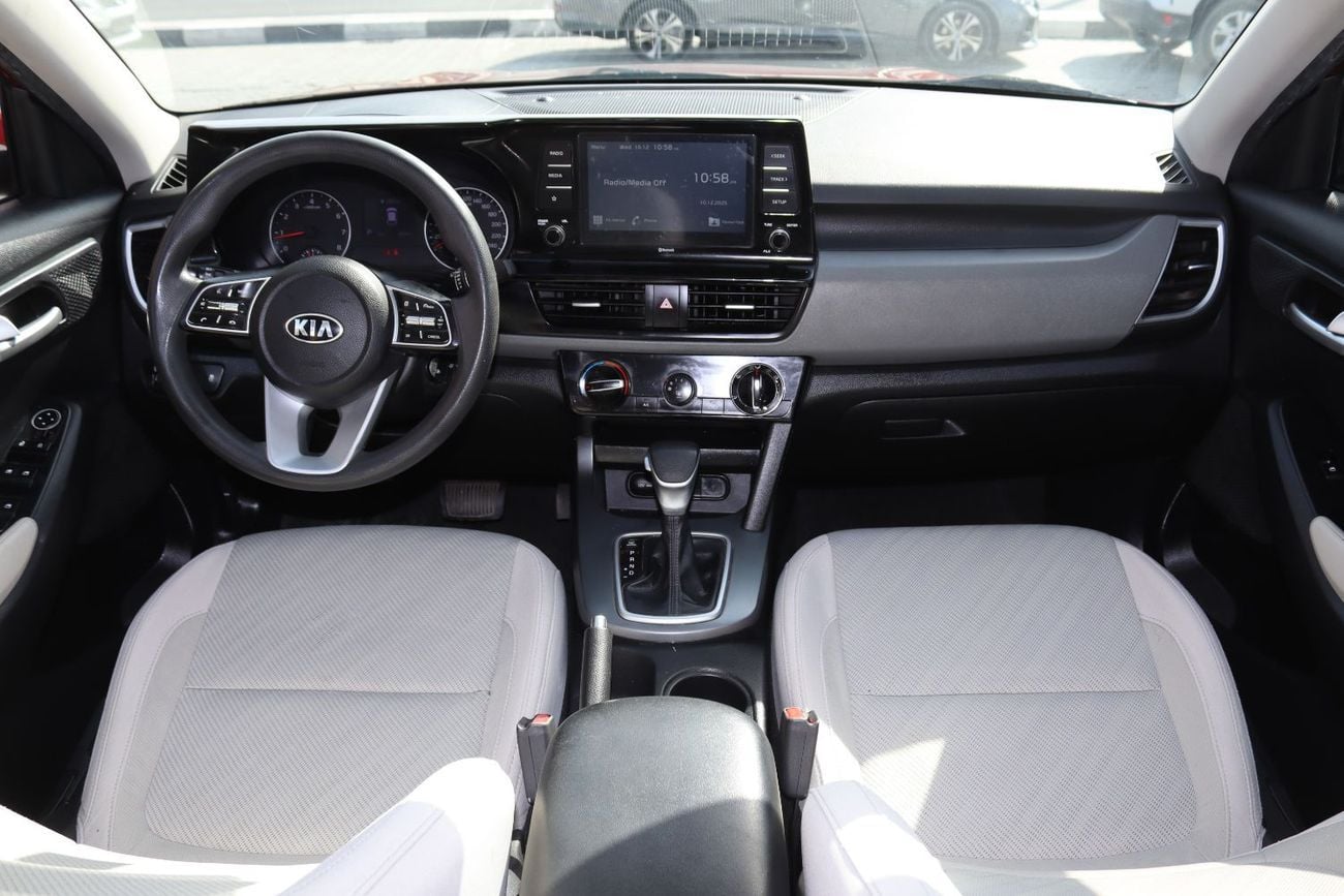 Kia Seltos Std 1.6L (123 HP) Kia Seltos 2020 - GCC-- 1.6L - Accident-free - Excellent condition