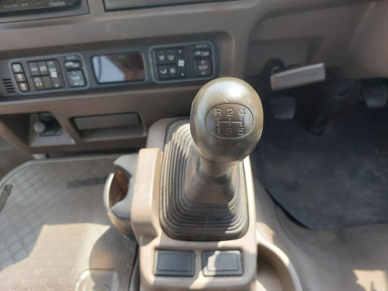 ميتسوبيشي روزا (RAMADAN OFFER) MITSUBISHI ROSA BUS RHD 2006 MODEL 4.9 L DIESEL MANUAL(PM00149)