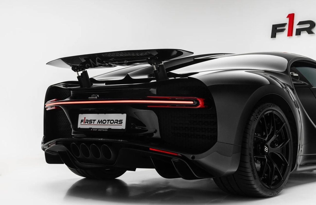 بوغاتي شيرون SPORT 8.0L W16 Quad-Turbocharged Engine
