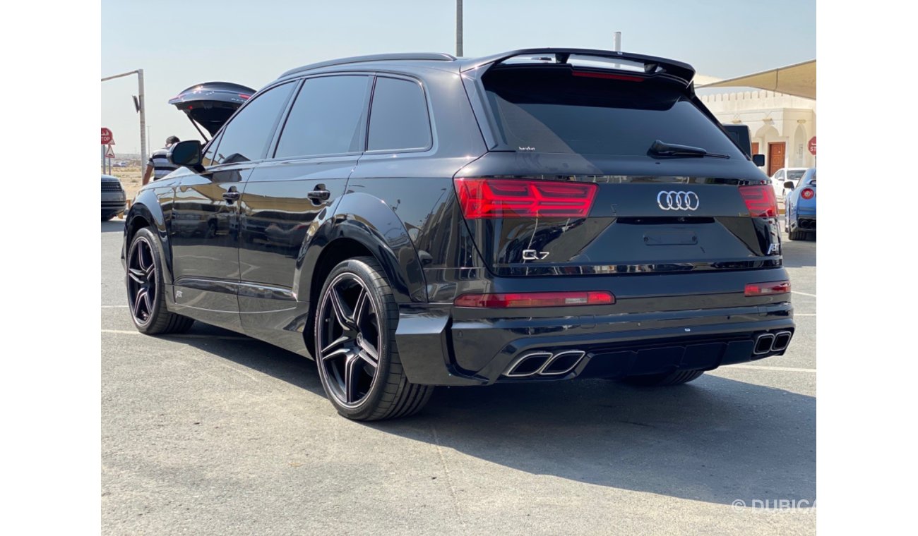 Audi Q7 AUDI Q7