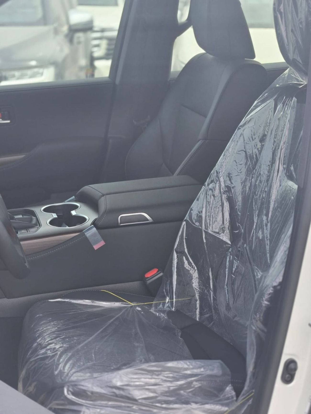 Toyota Land Cruiser LC 300 GXR 3.5L HYBRID A/T 7 SEATER