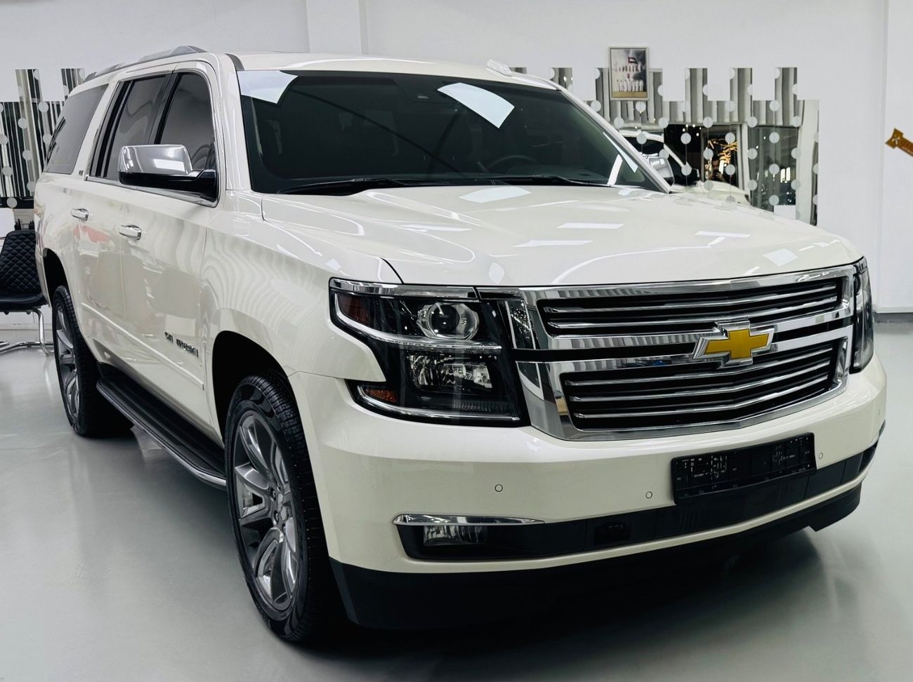 Chevrolet Suburban LTZ 5.3L 4WD