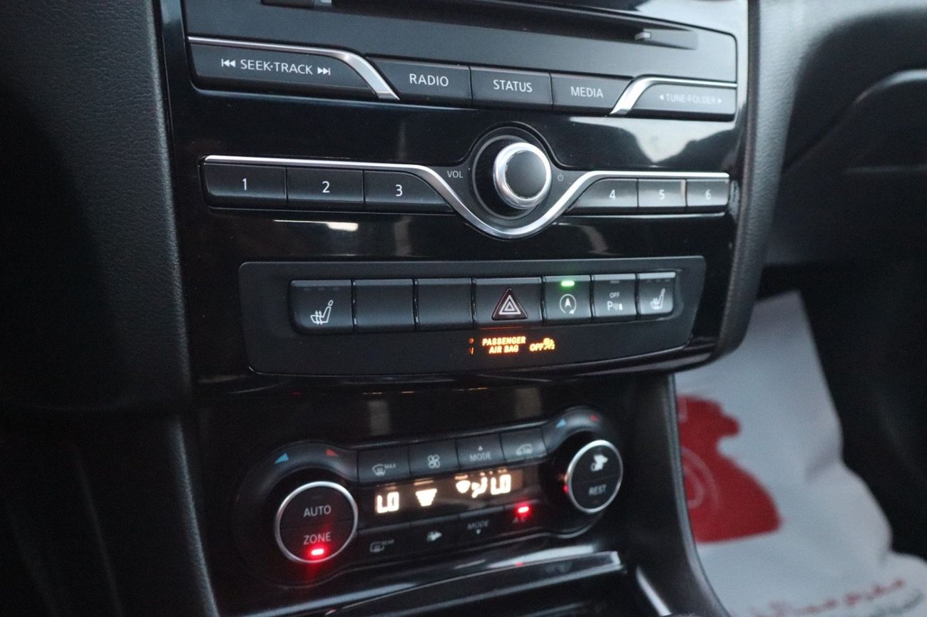 إنفينيتي QX30