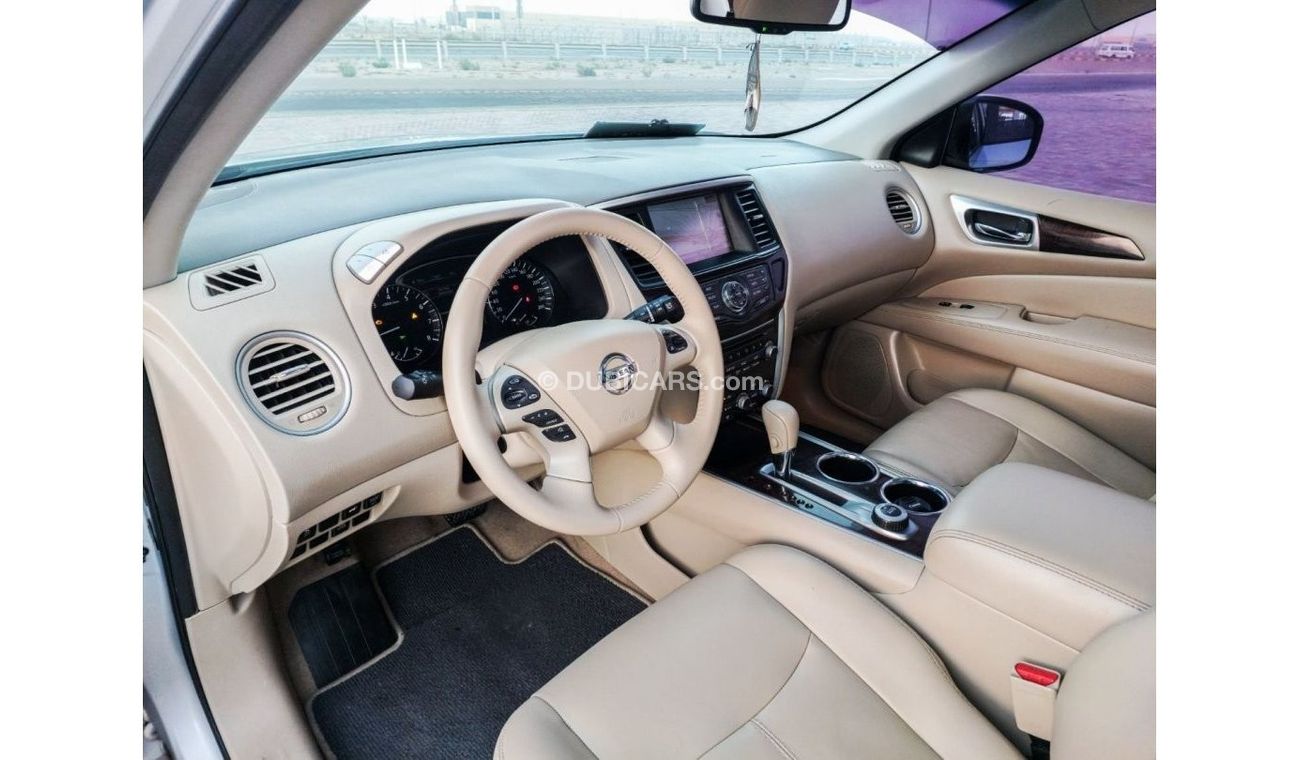 Nissan Pathfinder SV