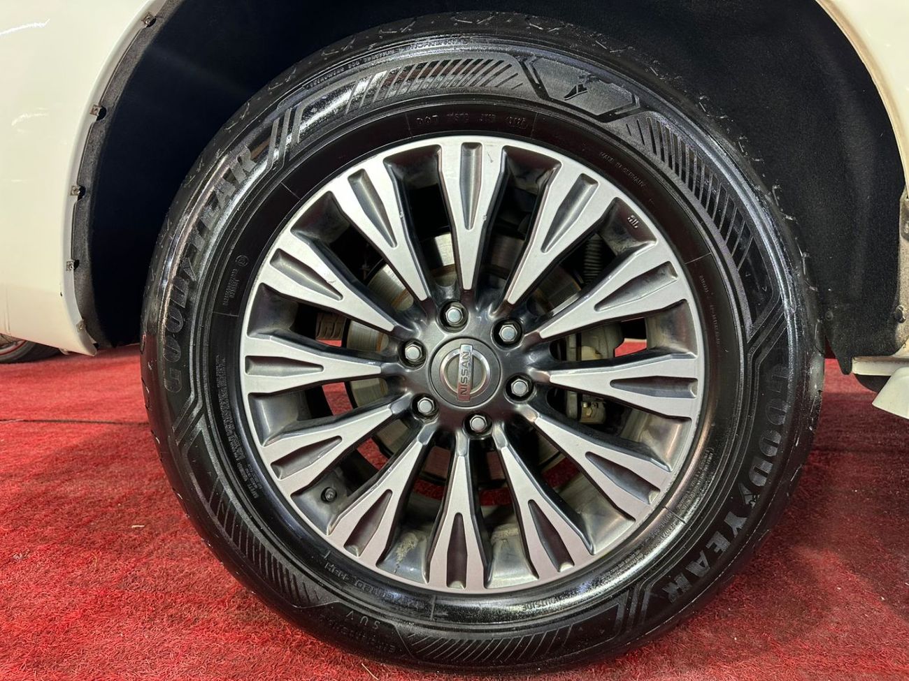 نيسان باترول LE Titanium 5.6L