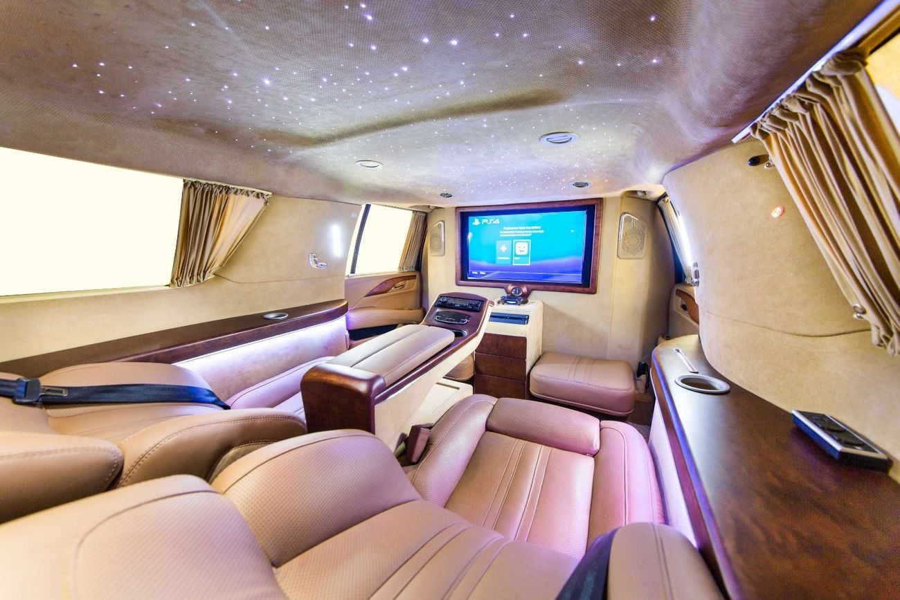 كاديلاك إسكالاد SPORT PLATINUM ERTEX LUXURY DESIGN - 35th YEAR ESCALADE EDITION