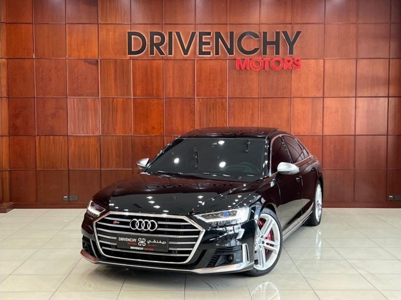 Audi S8 Audi S8, full option, agency condition, agency paint, 2 agency service keys