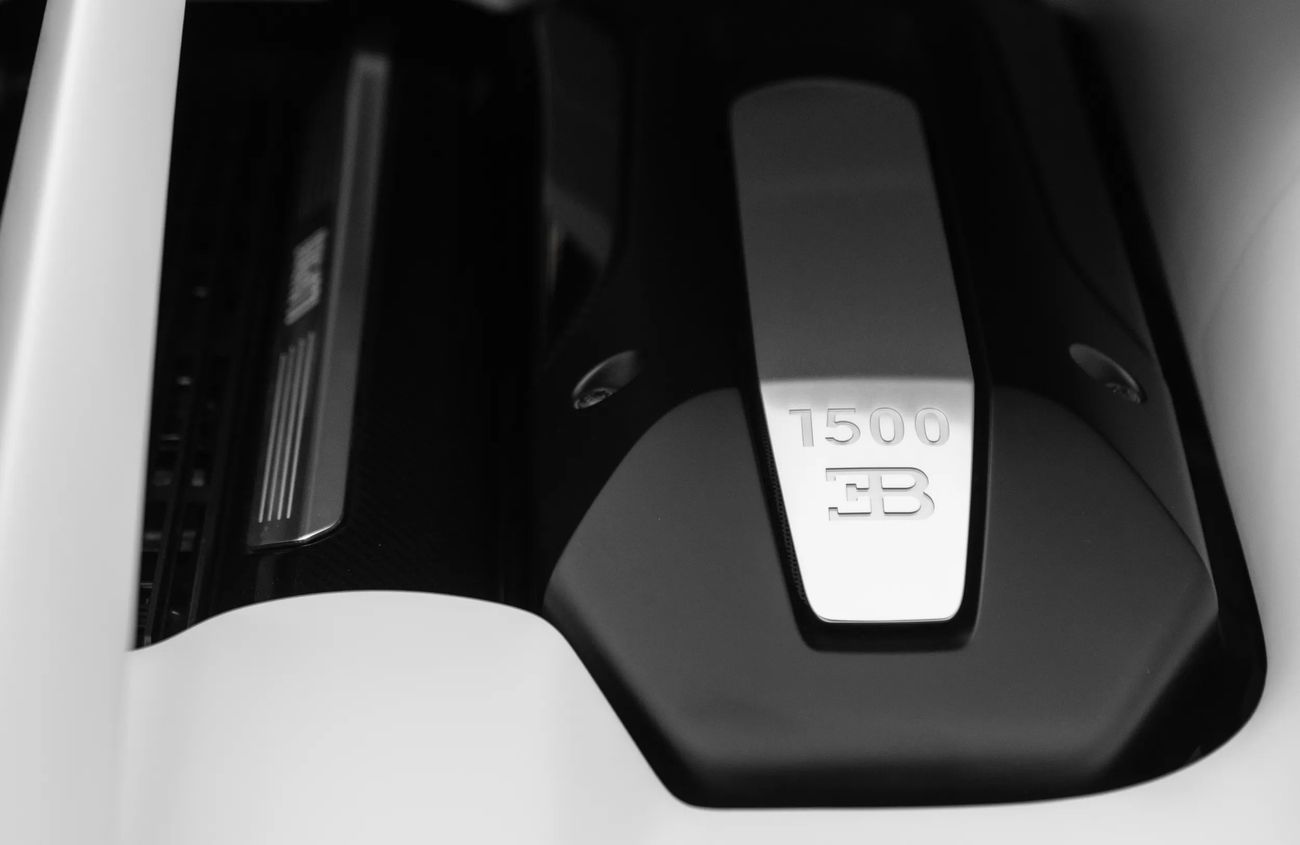 بوغاتي شيرون 8.0L W16 Quad-Turbocharged Engine