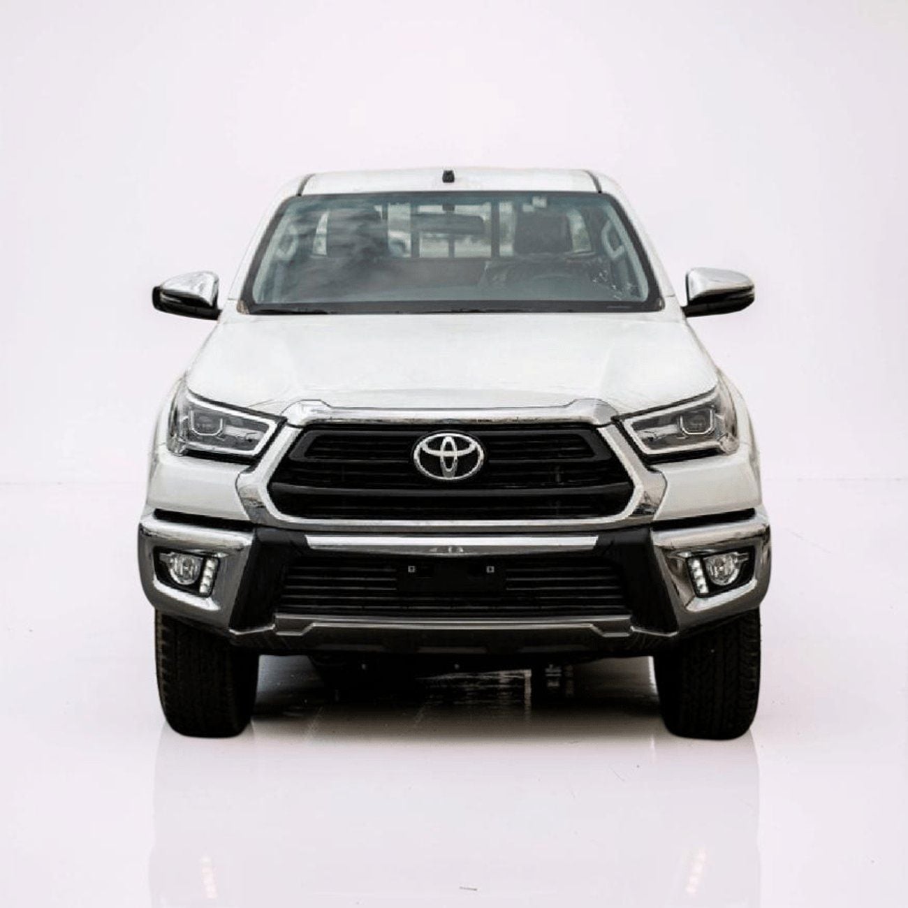 تويوتا هيلوكس 2.7L A/T PETROL 2026 GLX FULL OPTION
