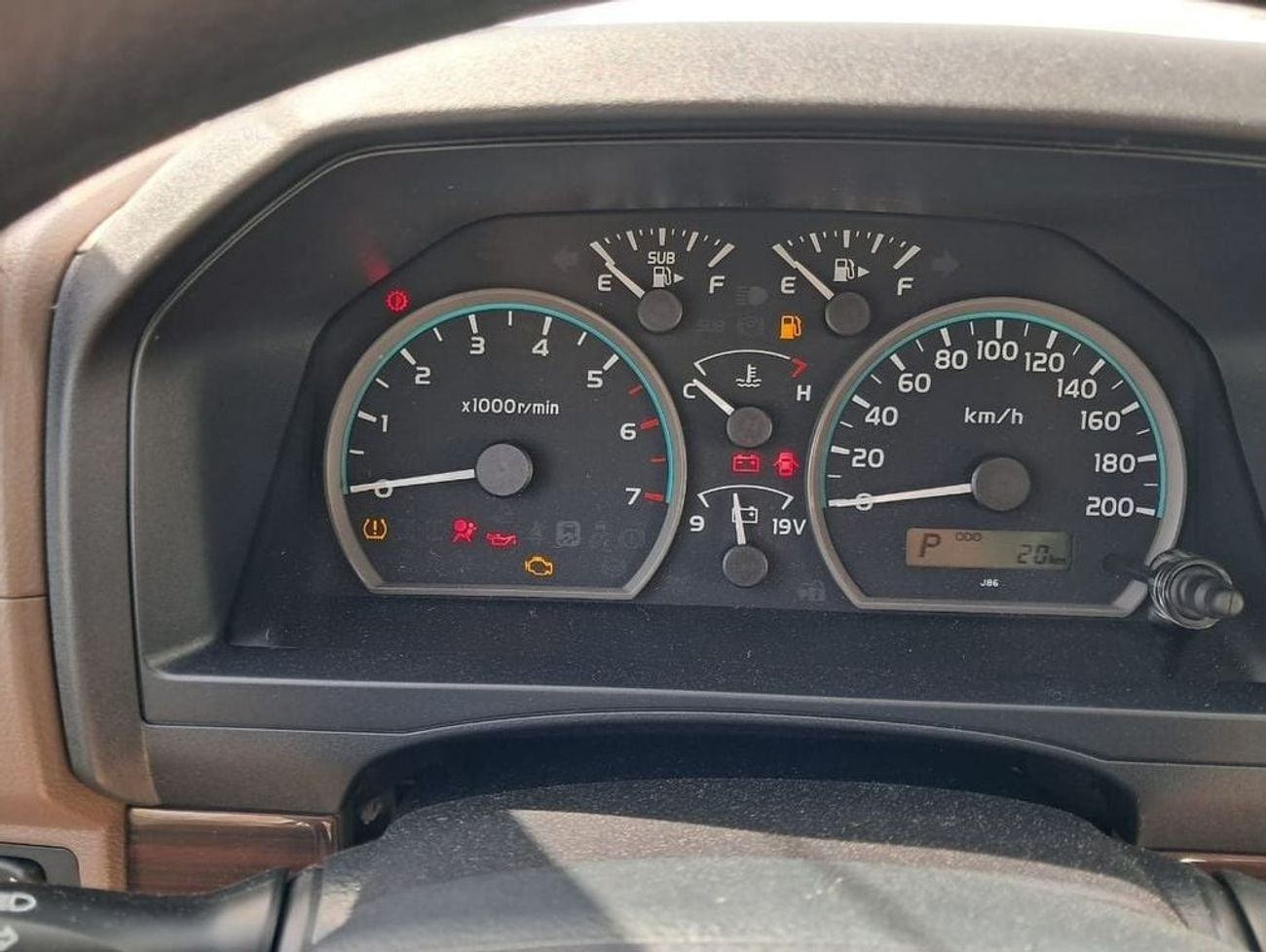 تويوتا لاند كروزر 70 LC78 4.0L STD E1 AT 2025 YM