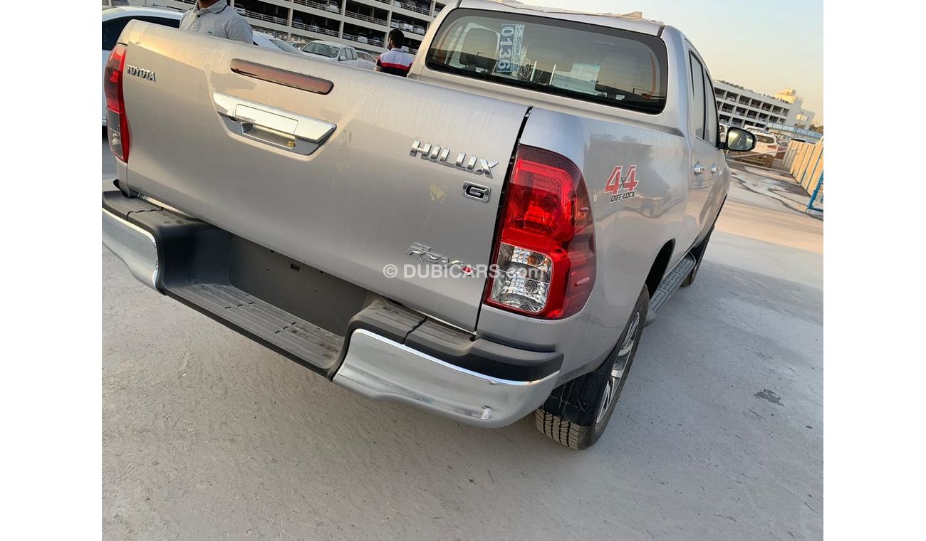 تويوتا هيلوكس ريفو