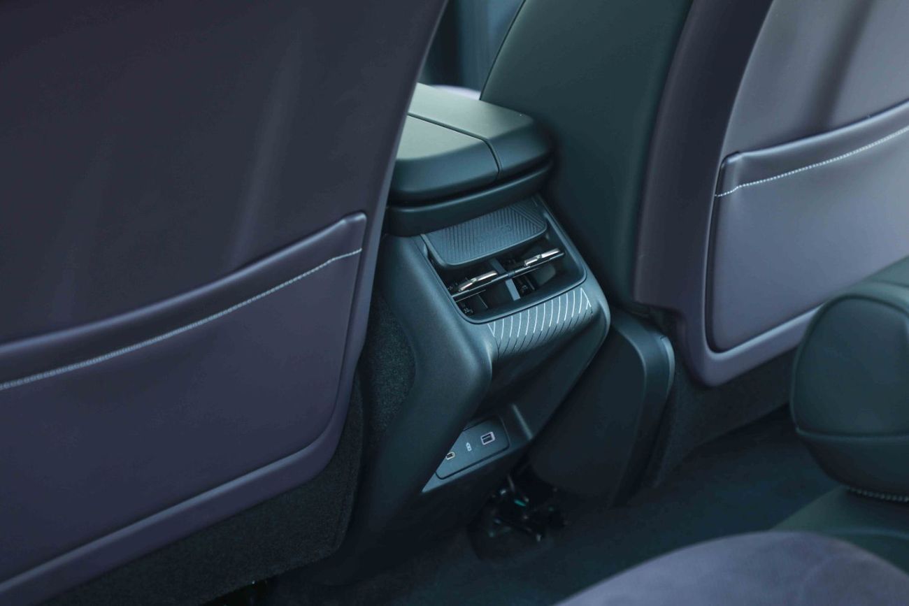 Lynk & Co 08 Em-P Time Limited 1.5L - Plug In Hybrid - Purple Inside Purple