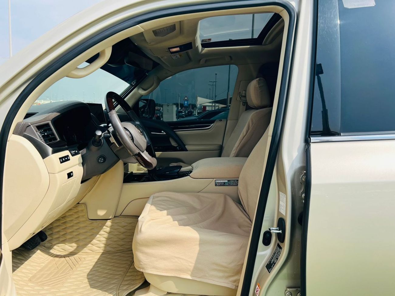 Lexus LX 570 LEXUS LX 570 2016 Prestige 5.7L/V8