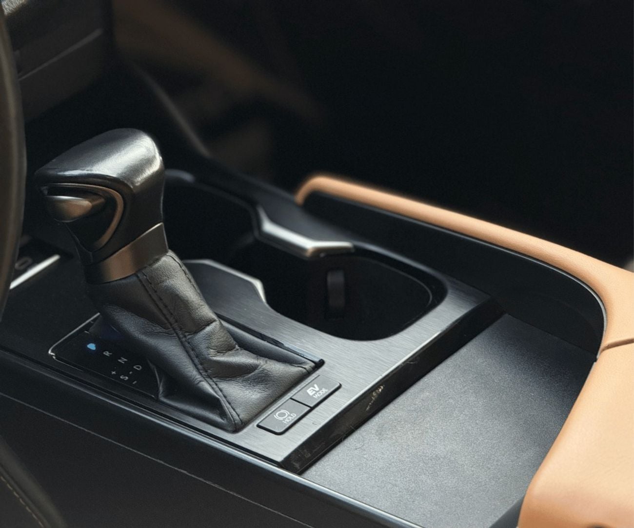 Lexus ES300h 2.5