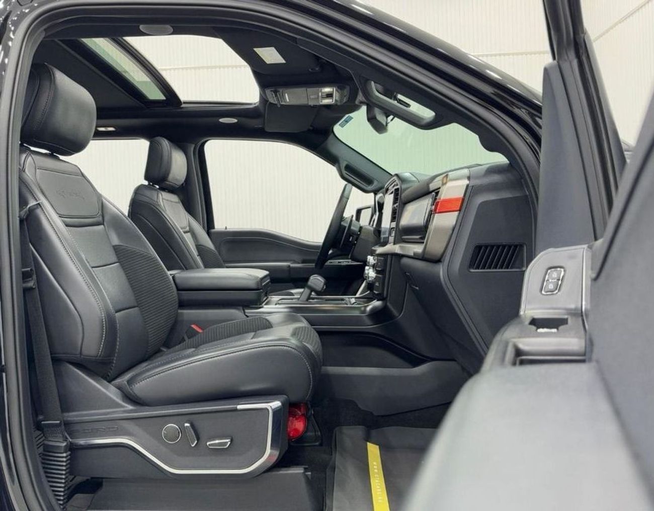 Ford F 150 Raptor Raptor 3.5L V6 2022 Ford F-150 Raptor, November 2027 Ford Warranty + Service Pack, Excellent Conditi