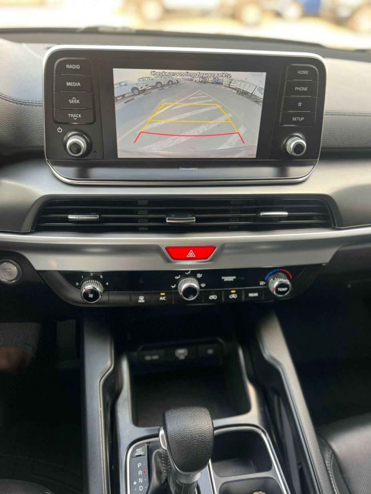 Kia Telluride LX 2020 Kia Telluride 3.8L V6 - Rear Camera & Sensor - Leather Seats With Rims -