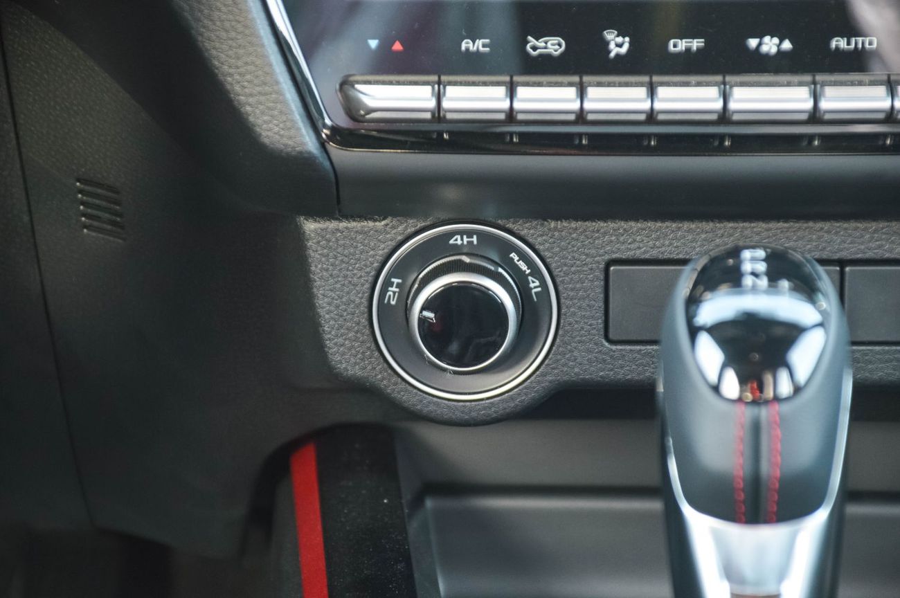 Isuzu DMax 3.0L Crew Cab 4WD GT ISUZU D-MAX GT 3.0L 4WD PICKUP 2025